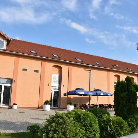 Stari Mlin Hotel Vrsac Exterior photo