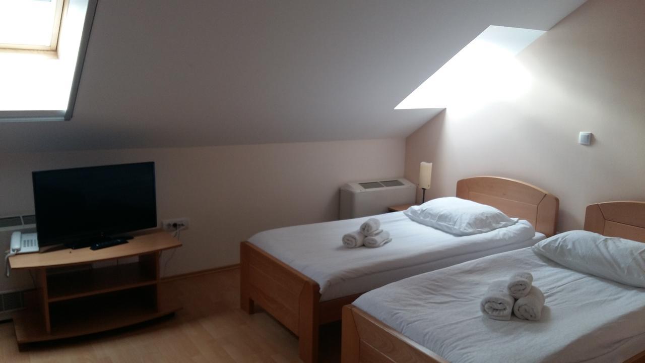 Stari Mlin Hotel Vrsac Exterior photo